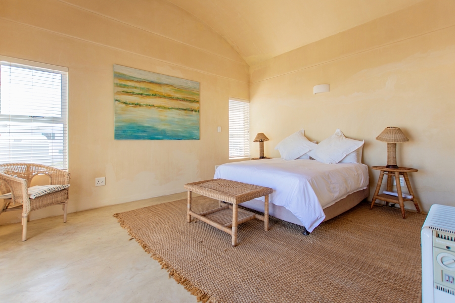 6 Bedroom Property for Sale in Paradise Beach Western Cape
